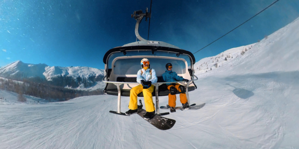 Révolutionnez votre expérience de Ski avec les Packs Insta360 X3 en location chez Noomady